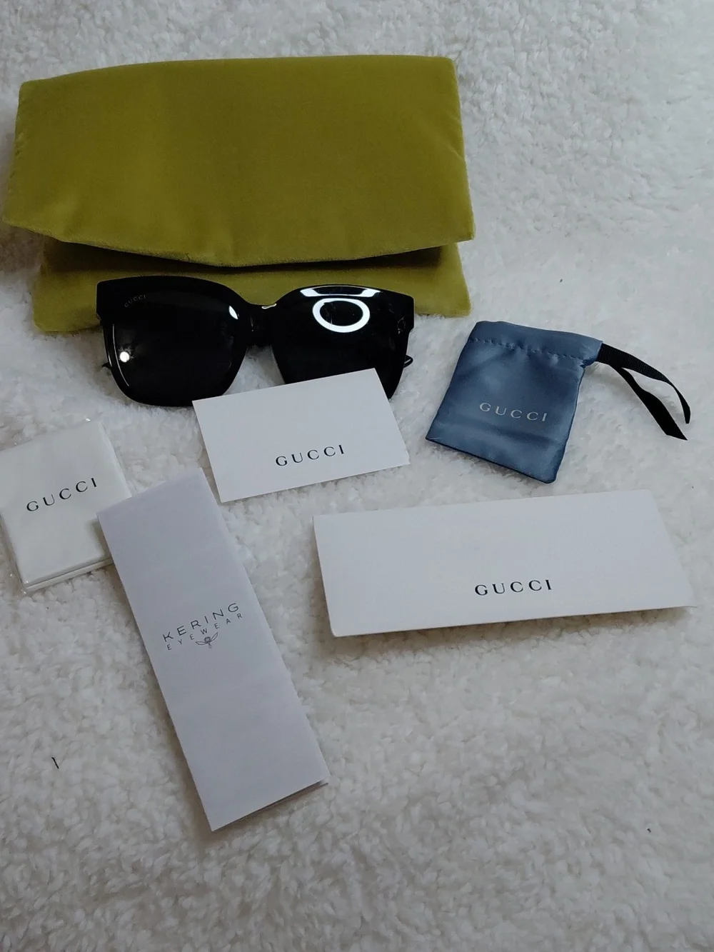 Gucci bold square